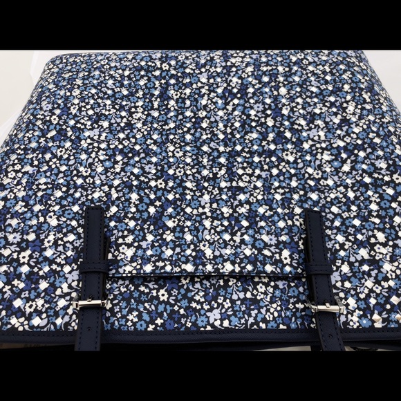 Gaby’sBags👜💕-Michael Kors Large Tote Blue Floral - Picture 5 of 6